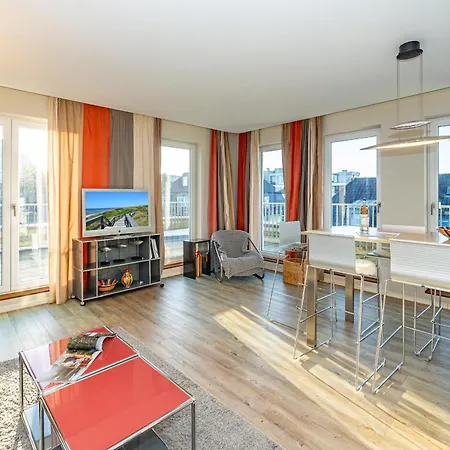 High End Penthouse *