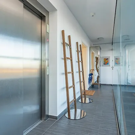 High End Penthouse *